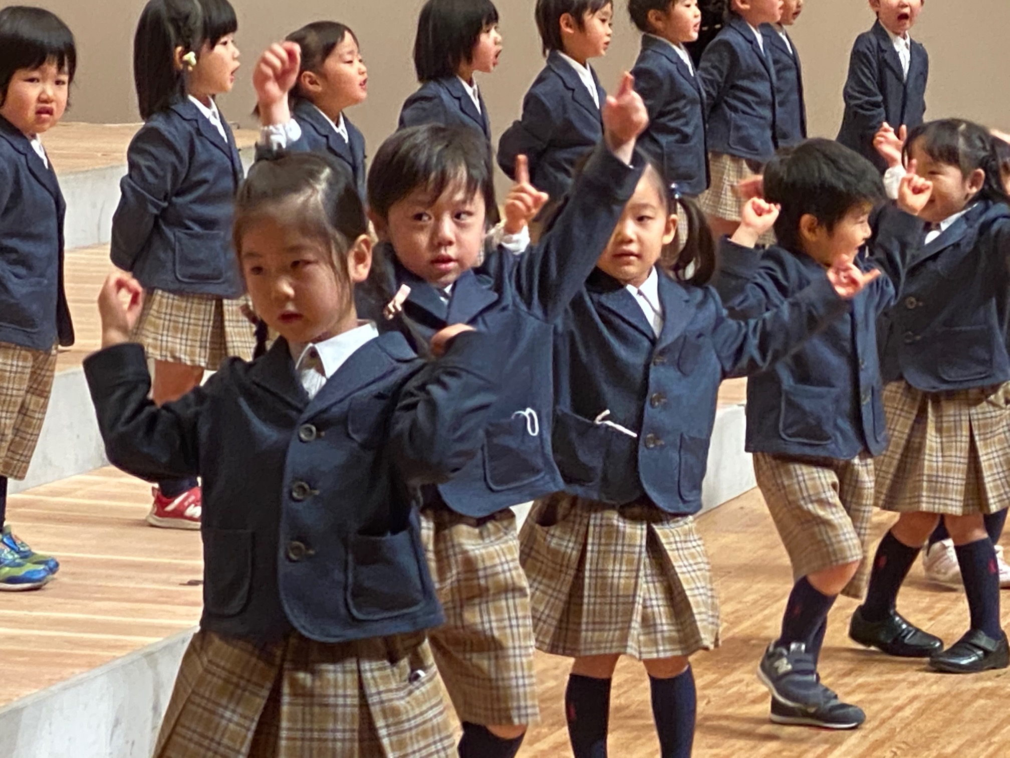 朝霞幼稚園 南武学園制服リュック一式 - キッズ用品